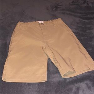 Boys size 7 Old Navy khaki shorts